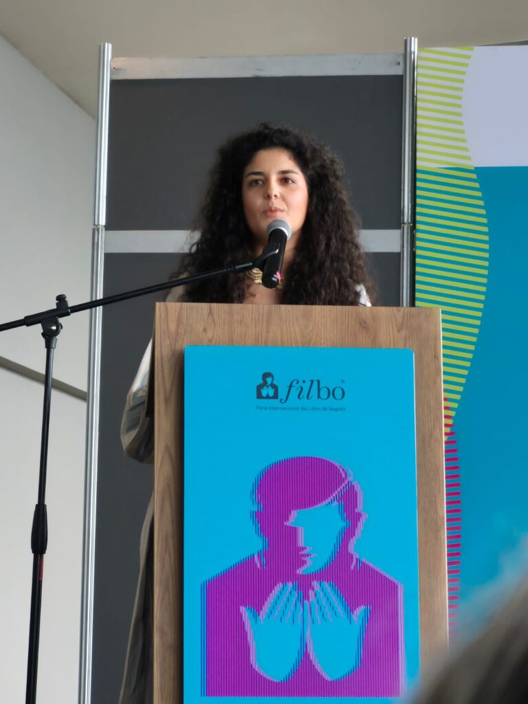 Sra Yannai Kadamani, ministra de las Culturas, las Artes y los Saberes. 