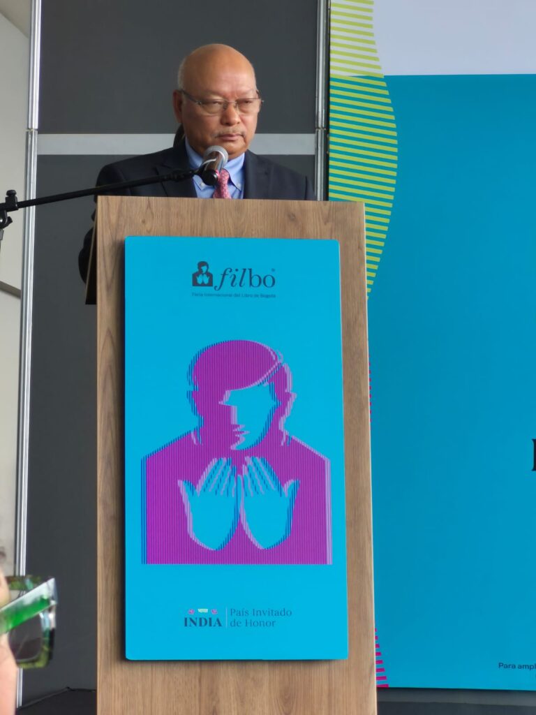 Sr. Shri Vanlalhuma, embajador de la India en Colombia. 