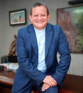 Padre Harold Castilla